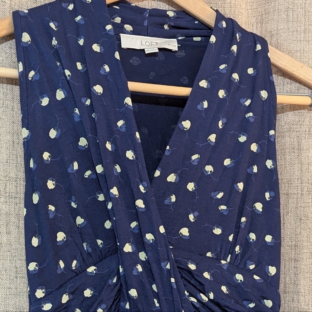 NWOT Ann Taylor Women's XSP Blue Pattern Stretchy Dress ✨ 2 /$15 ✨